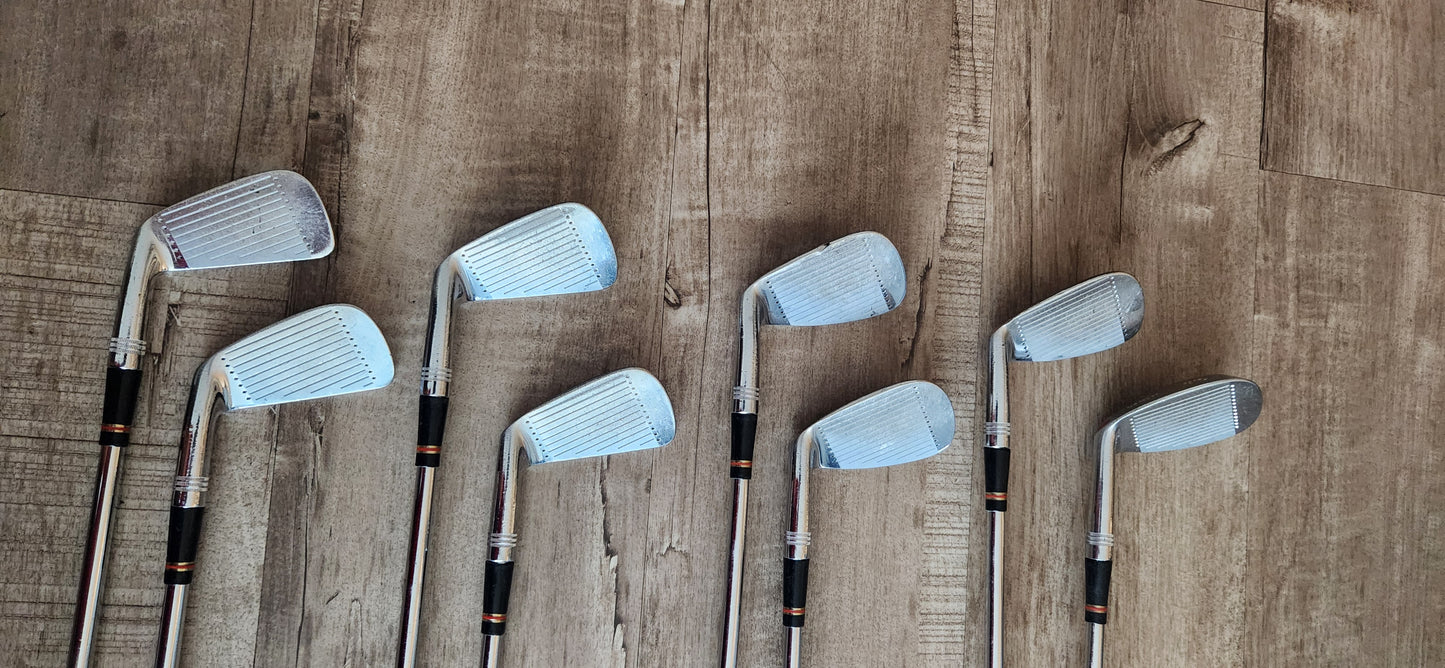 Wilson Staff Fluid Feel RH Iron Set